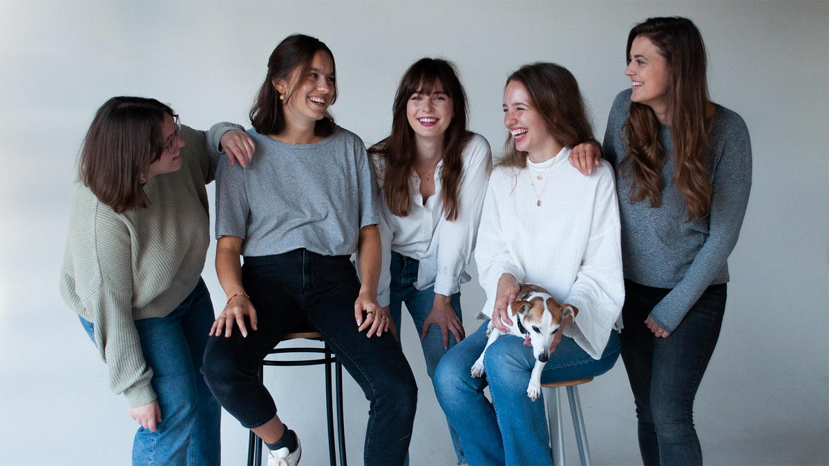 fembites Team - Nahrungsergänzung gegen PMS Symptome, zur Hormonregulierung und zur Entgiftung