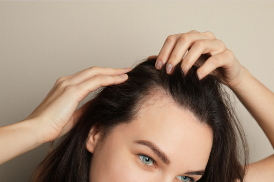 Hormonellen Haarausfall verstehen, vorbeugen und behandeln